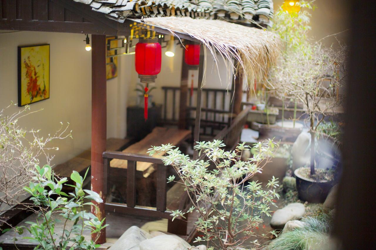 Fenghuang Poshan Inn เฟิ่งหวง ภายนอก รูปภาพ