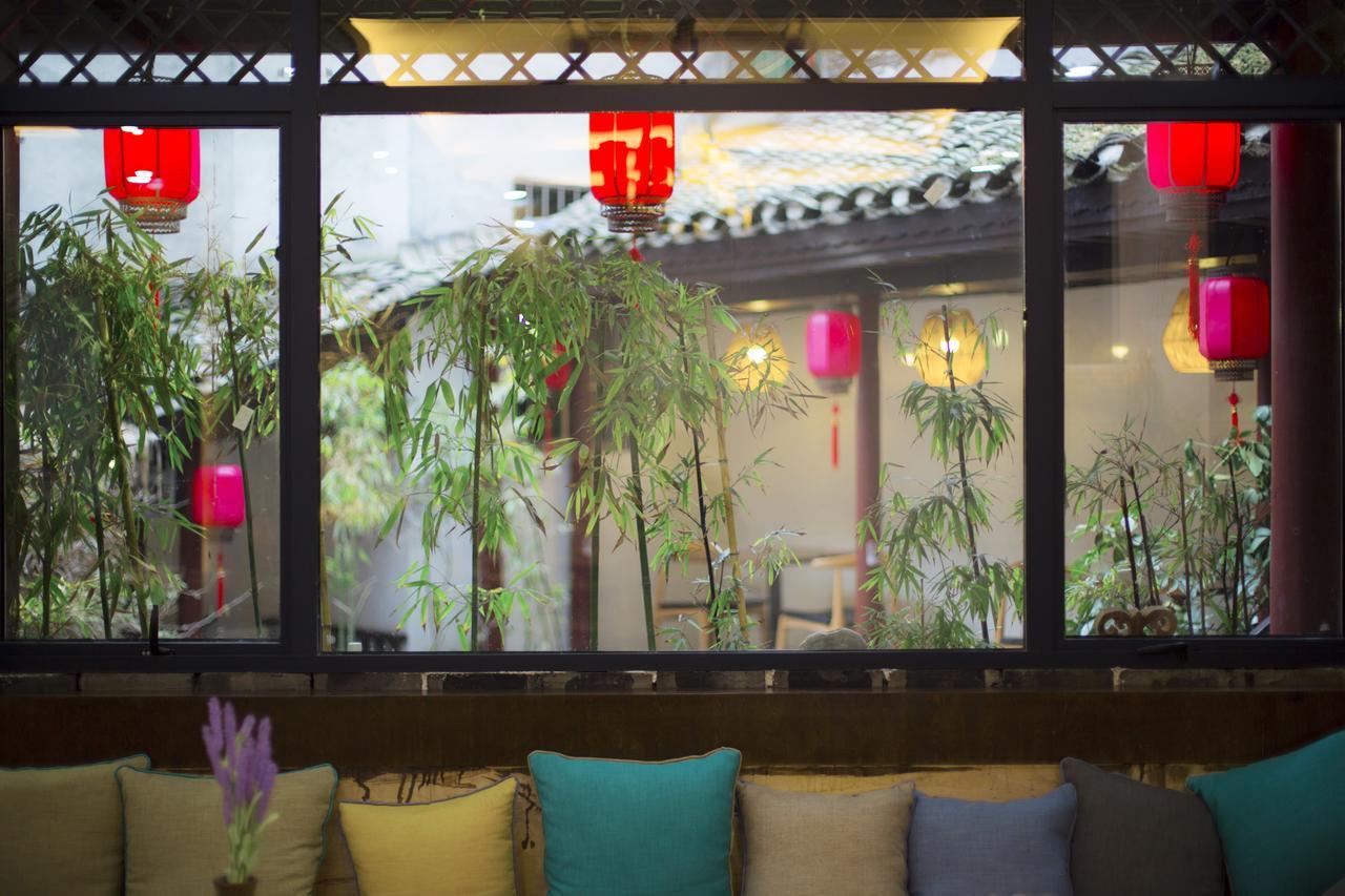 Fenghuang Poshan Inn เฟิ่งหวง ภายนอก รูปภาพ