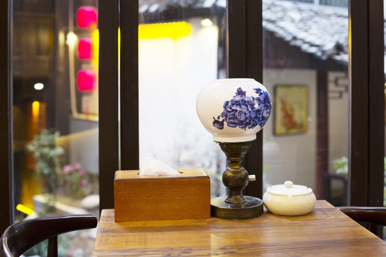 Fenghuang Poshan Inn เฟิ่งหวง ภายนอก รูปภาพ