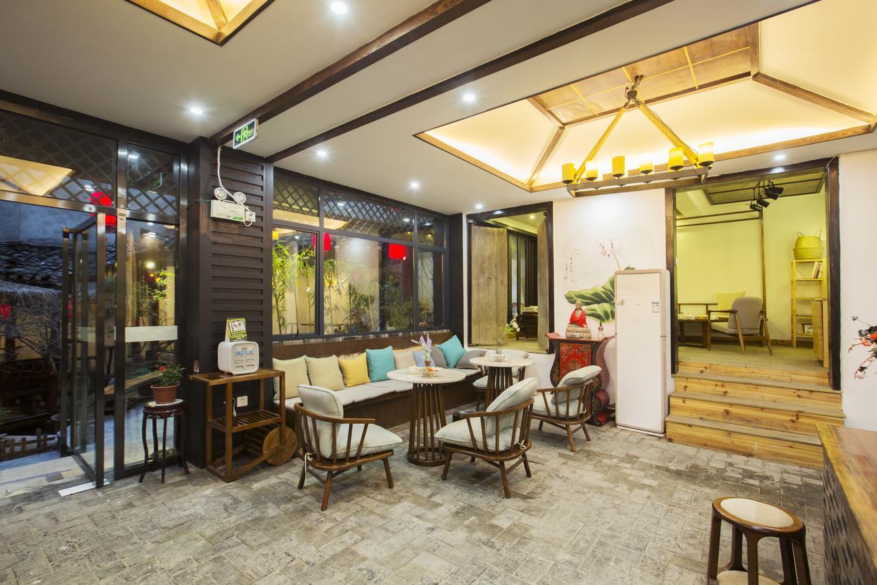 Fenghuang Poshan Inn เฟิ่งหวง ภายนอก รูปภาพ