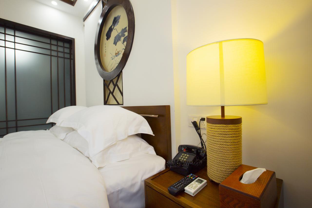 Fenghuang Poshan Inn เฟิ่งหวง ภายนอก รูปภาพ