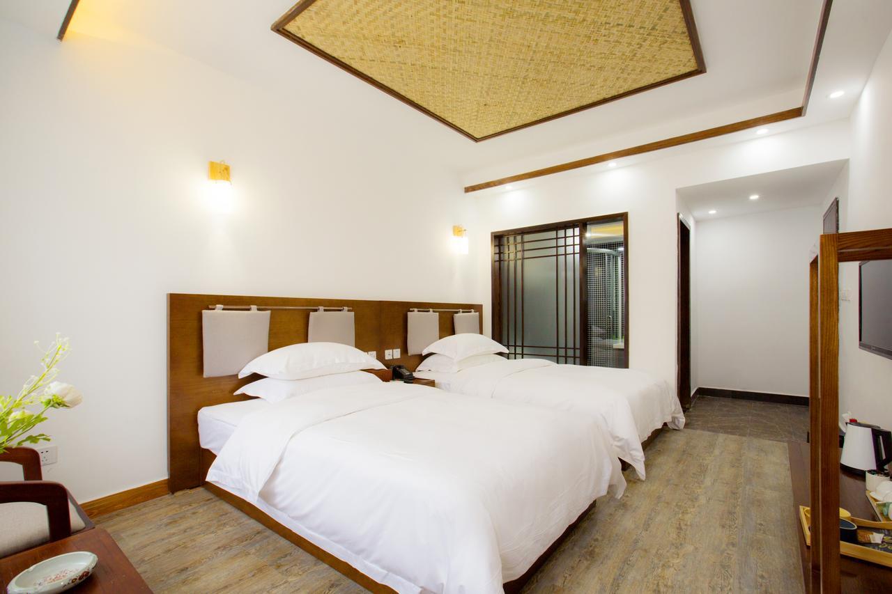 Fenghuang Poshan Inn เฟิ่งหวง ภายนอก รูปภาพ