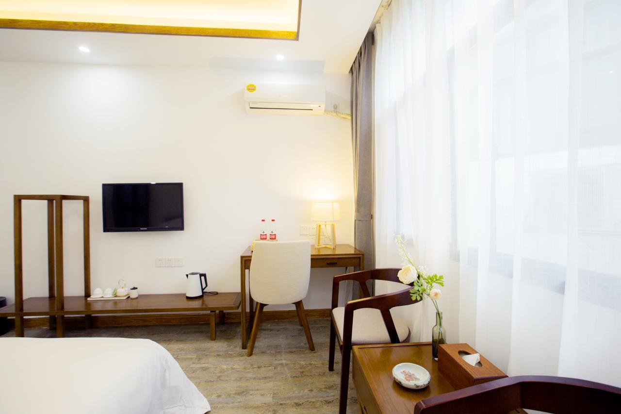 Fenghuang Poshan Inn เฟิ่งหวง ภายนอก รูปภาพ