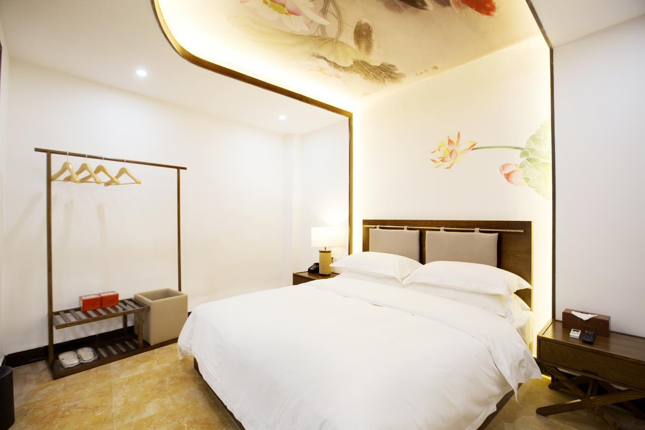 Fenghuang Poshan Inn เฟิ่งหวง ภายนอก รูปภาพ