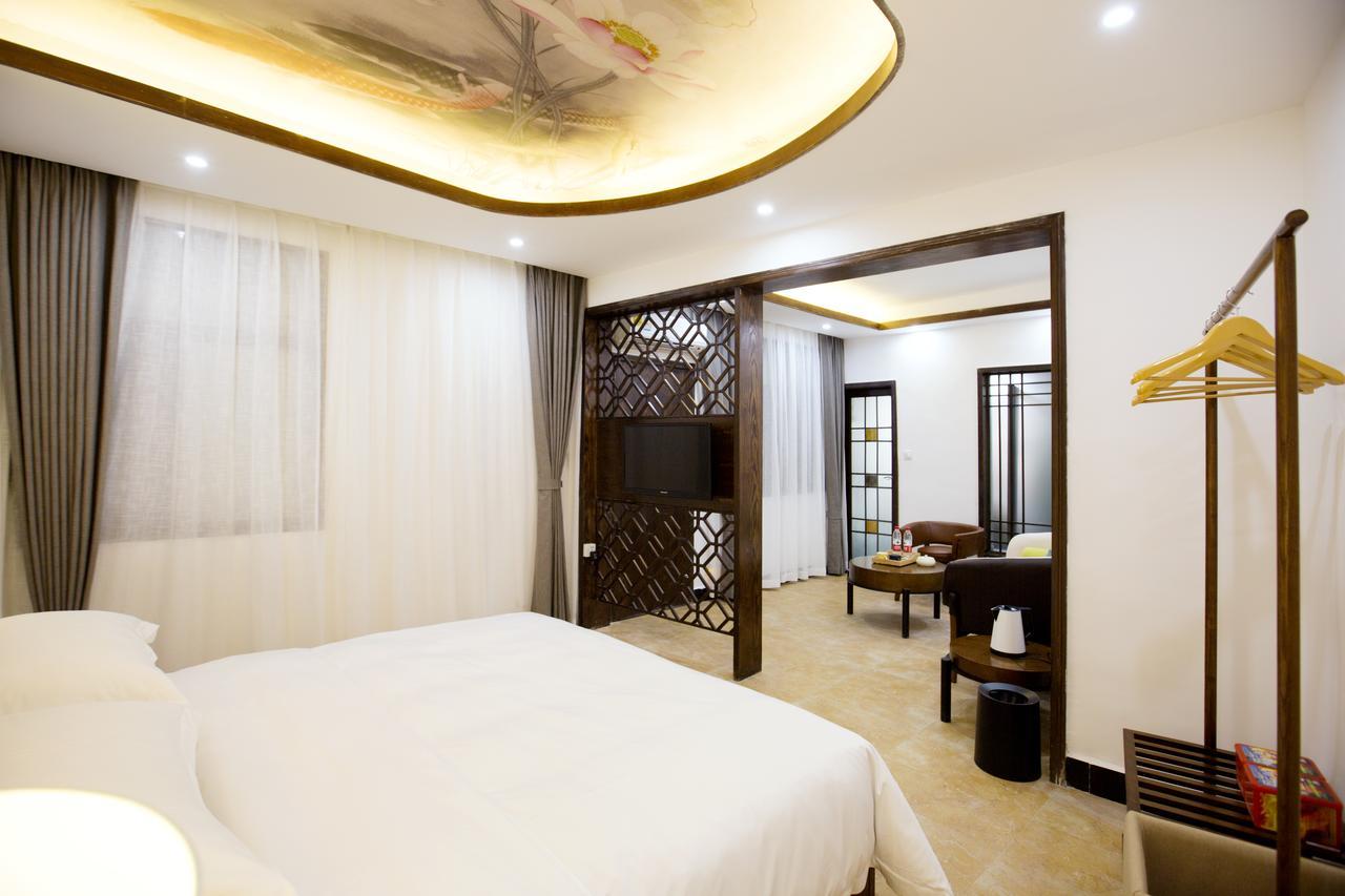Fenghuang Poshan Inn เฟิ่งหวง ภายนอก รูปภาพ